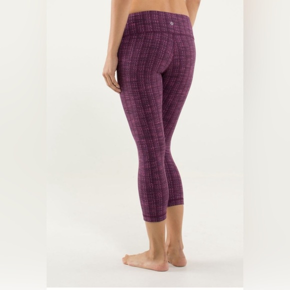 Lululemon Wunder Under Crop
Ziggy Wee August Glo / Raspberry Glo Light Sz 2 - Picture 2 of 10